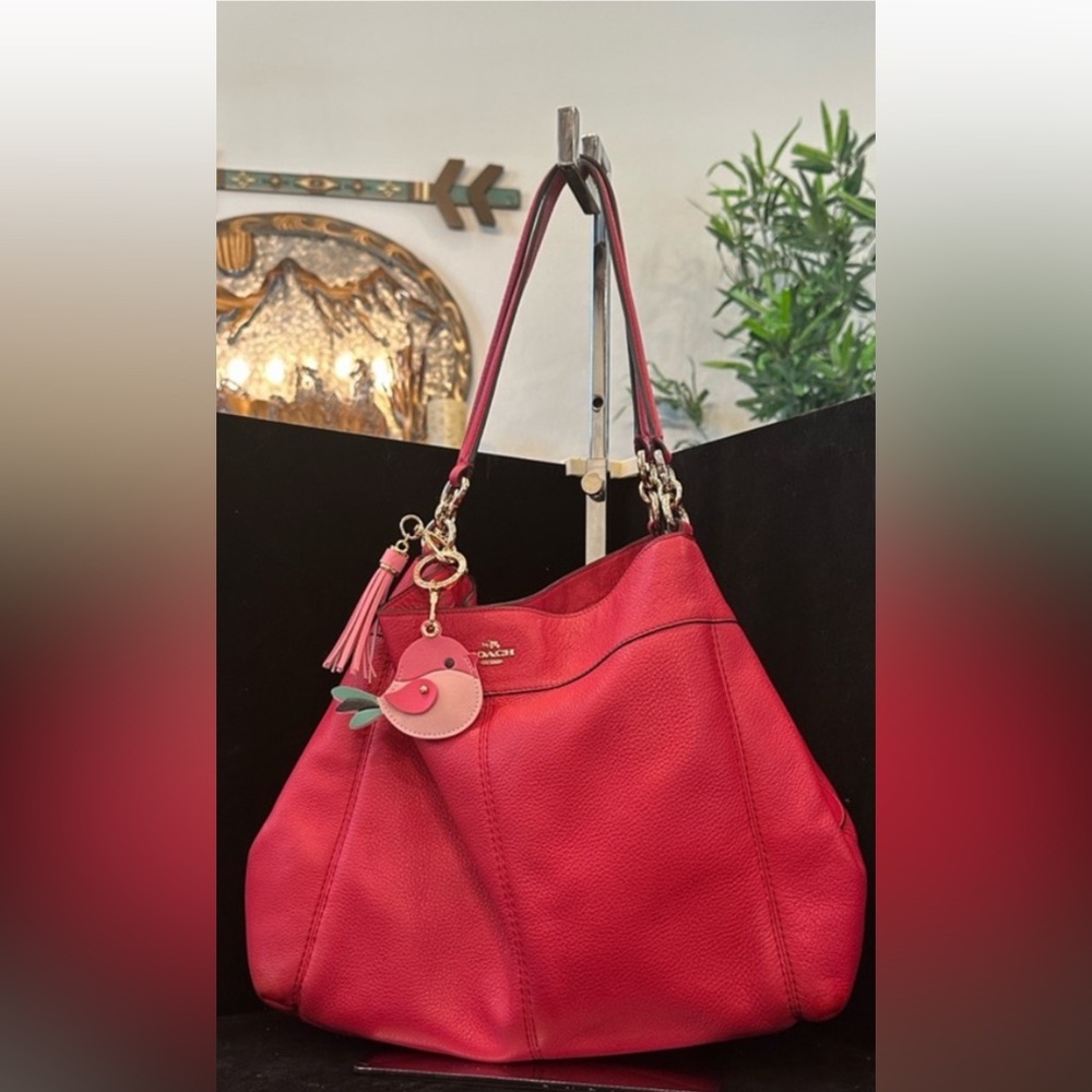 Coach Raspberry Pebbled Leather Shoulder Bag GORGEOUS Vintage